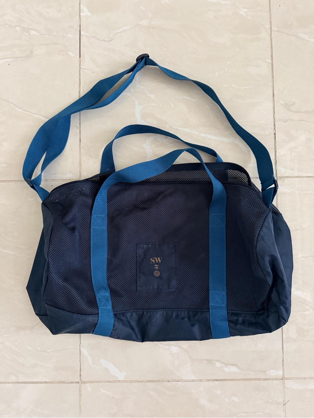 Lululemon Seawheeze 2016 Navy Blue Mesh Duffle Weekender Bag